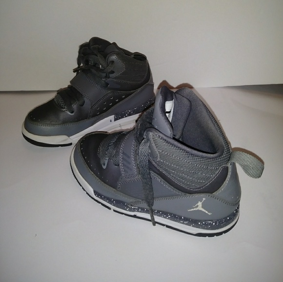 Jordans Sz 11C in gray - Picture 3 of 4